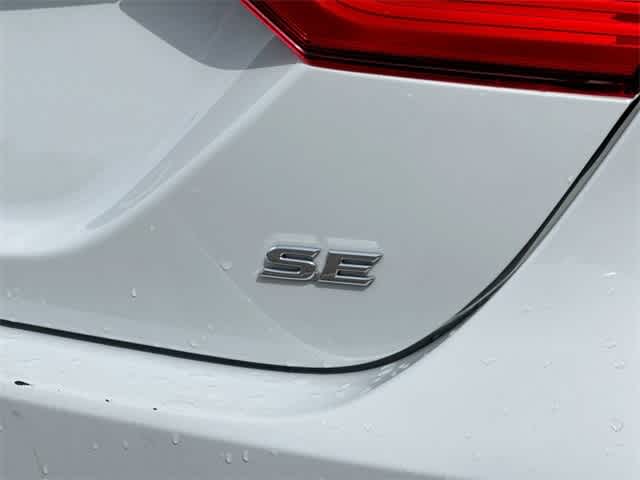 Thumbnail: 2023 Toyota Camry - 11