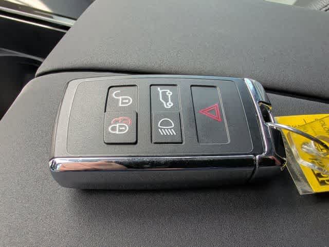 Thumbnail: 2025 Land Rover Range Rover Evoque - 34