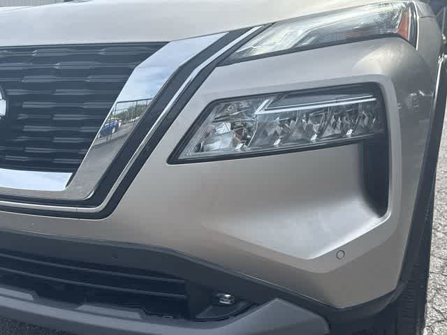 Thumbnail: 2021 Nissan Rogue - 10