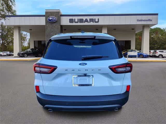 2025 Ford Escape ST-Line photo 4