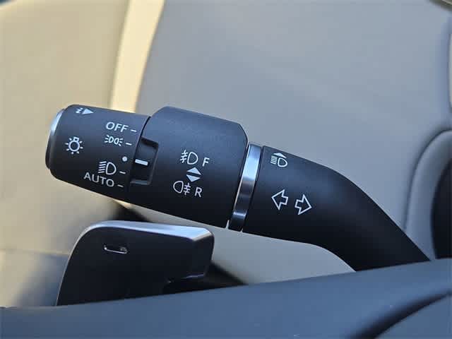 Thumbnail: 2025 Land Rover Range Rover Evoque - 26