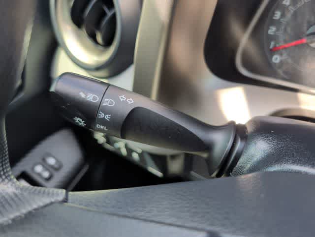 Thumbnail: 2013 Toyota RAV4 - 22