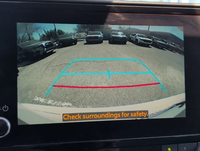 Thumbnail: 2023 Toyota Highlander - 25