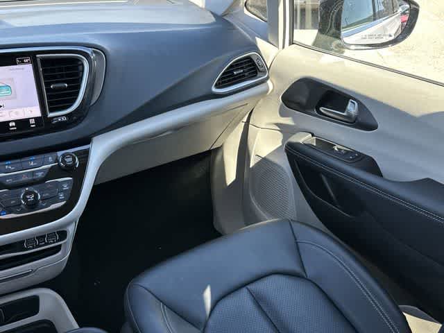 Thumbnail: 2024 Chrysler Pacifica - 15