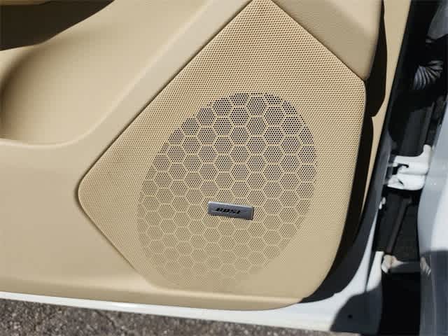 Thumbnail: 2017 Cadillac XT5 - 25