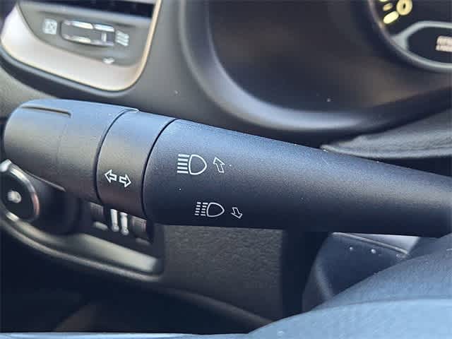 Thumbnail: 2017 Jeep Renegade - 25