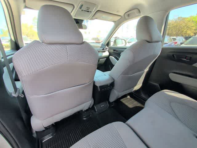 Thumbnail: 2023 Toyota Highlander - 15