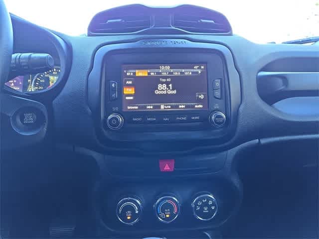 Thumbnail: 2016 Jeep Renegade - 27