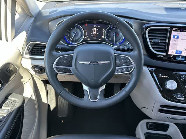 Thumbnail: 2024 Chrysler Pacifica - 13