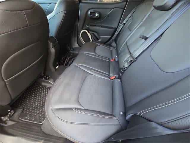 Thumbnail: 2017 Jeep Renegade - 17