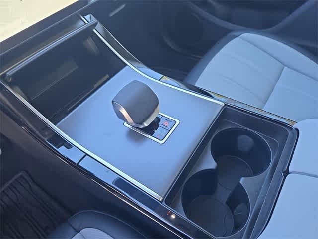 Thumbnail: 2025 Land Rover Range Rover Evoque - 32