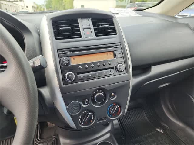 Thumbnail: 2015 Nissan Versa Note - 22