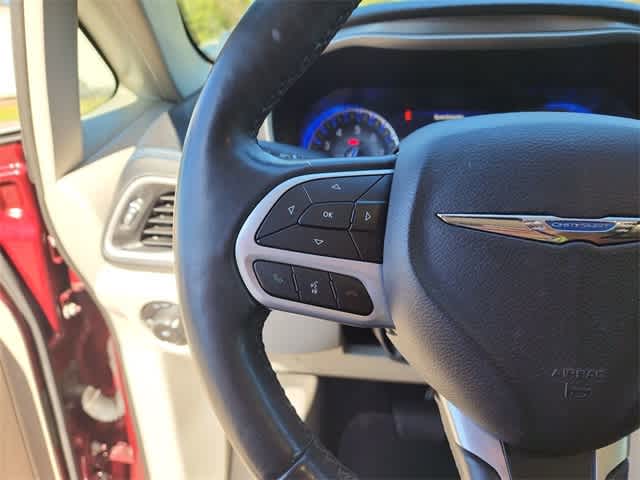 Thumbnail: 2021 Chrysler Pacifica - 21