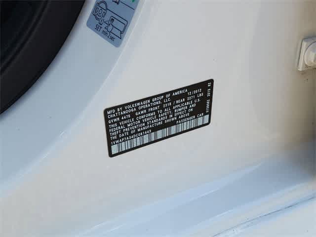 Thumbnail: 2013 Volkswagen Passat - 28