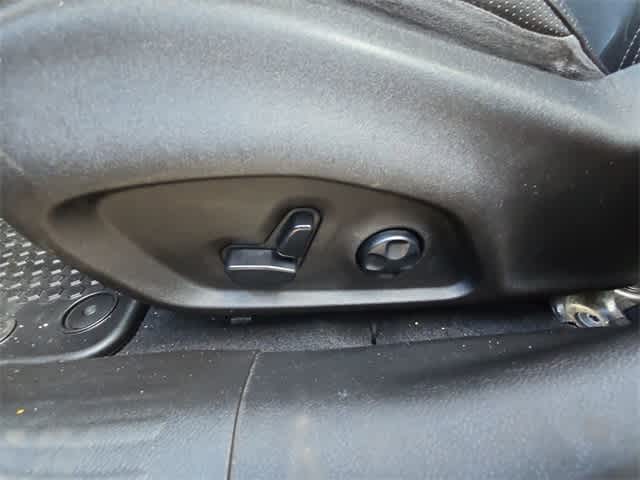 Thumbnail: 2017 Jeep Renegade - 16