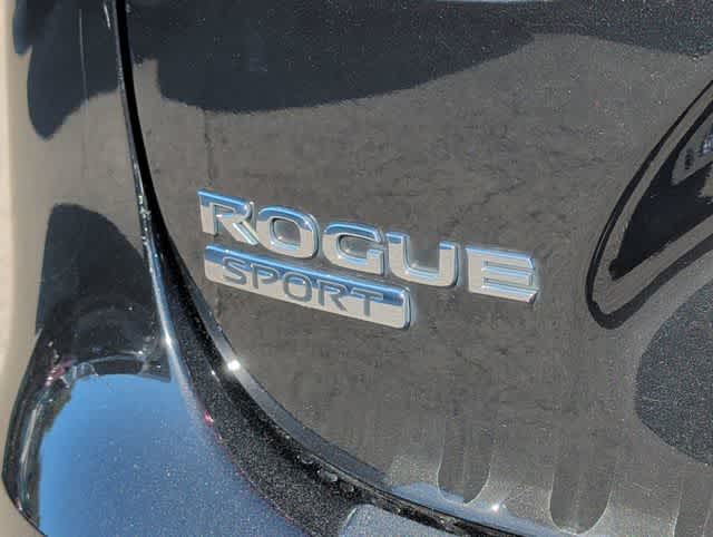 Thumbnail: 2022 Nissan Rogue Sport - 11