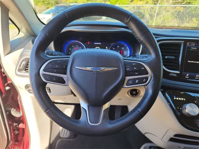 Thumbnail: 2021 Chrysler Pacifica - 20