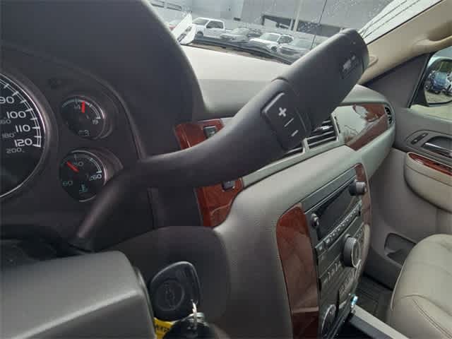 Thumbnail: 2013 Chevrolet Avalanche 1500 - 31