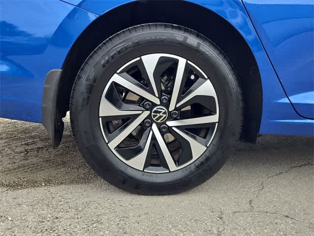 Thumbnail: 2024 Volkswagen Jetta - 11