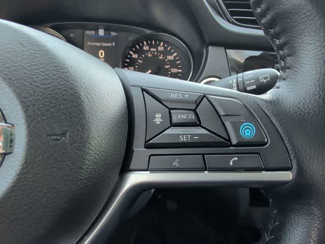 Thumbnail: 2022 Nissan Rogue Sport - 21