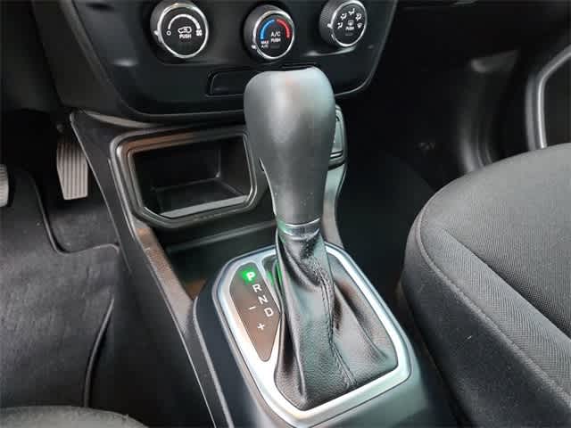 Thumbnail: 2020 Jeep Renegade - 27
