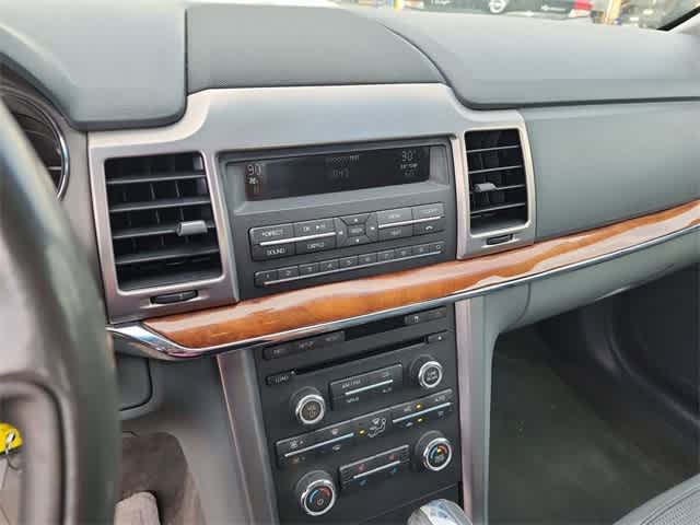 Thumbnail: 2010 Lincoln MKZ - 23