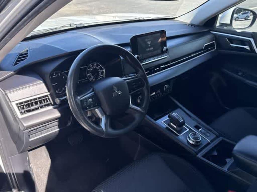 Used 2022 Mitsubishi Outlander ES SUV