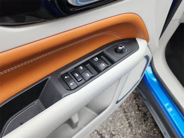 Thumbnail: 2022 Jeep Compass - 15