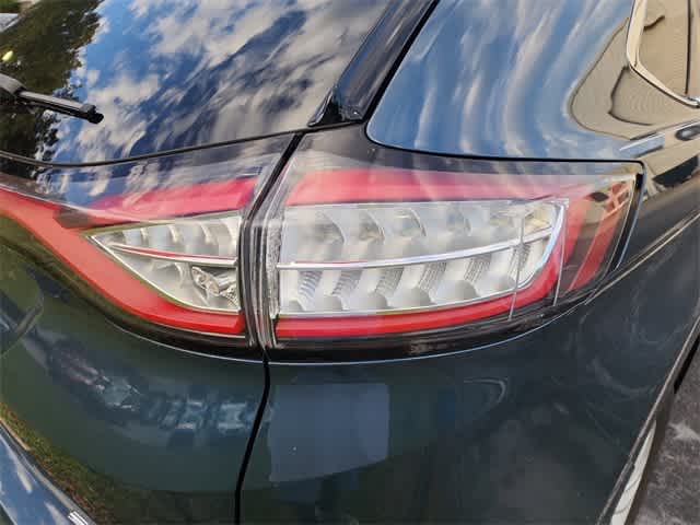 Thumbnail: 2016 Ford Edge - 11