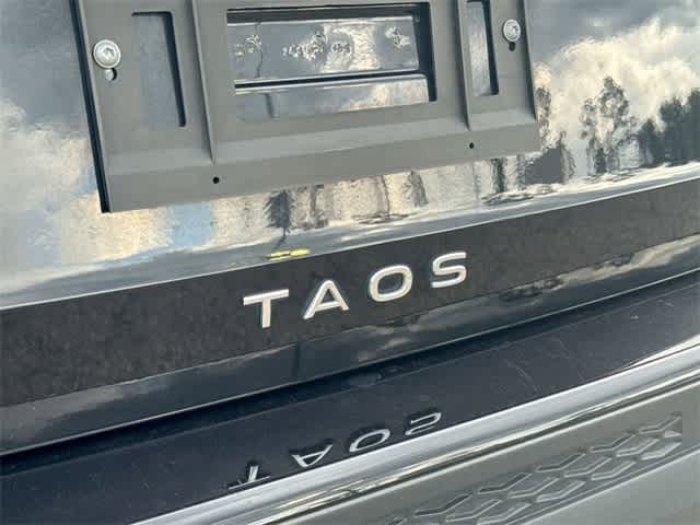 Thumbnail: 2022 Volkswagen Taos - 11