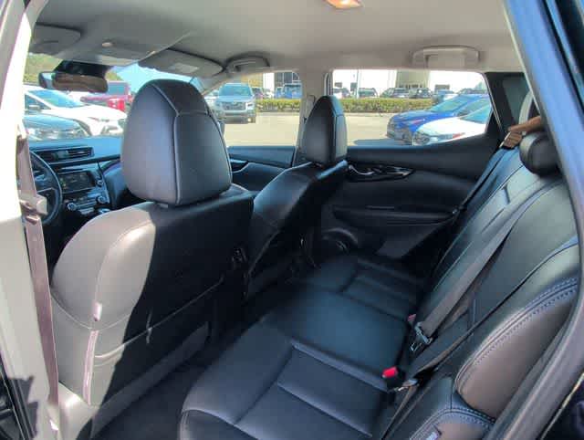 Thumbnail: 2022 Nissan Rogue Sport - 15