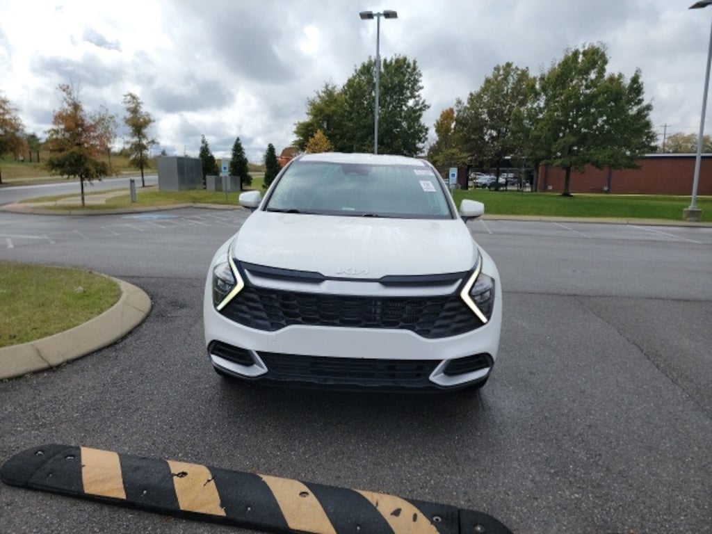 Used 2023 Kia Sportage Hybrid LX SUV
