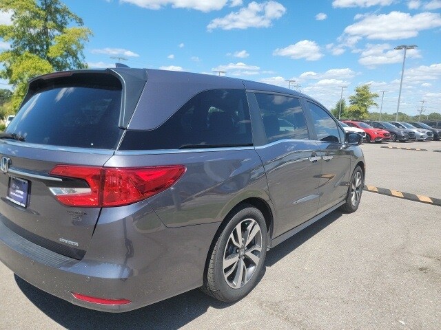 2022 Honda Odyssey Touring photo 4