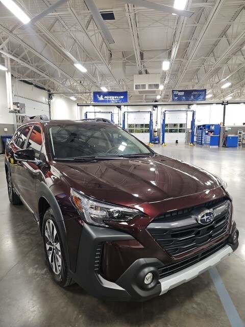 2025 Subaru Outback Limited photo 4