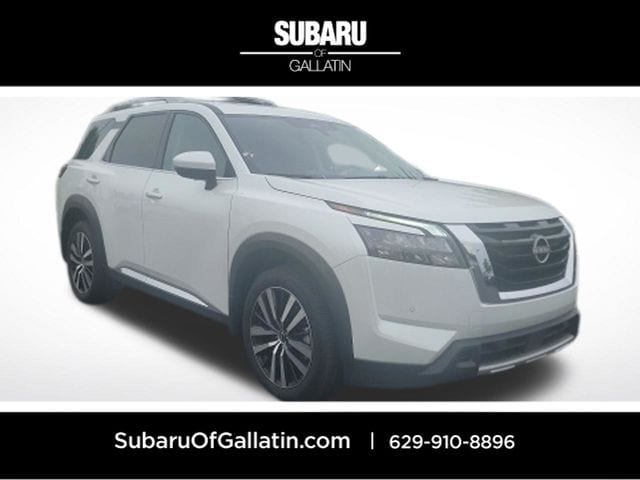 2025 Nissan Pathfinder Platinum 4WD's photo