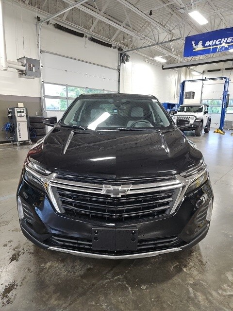 2023 Chevrolet Equinox LT photo 3