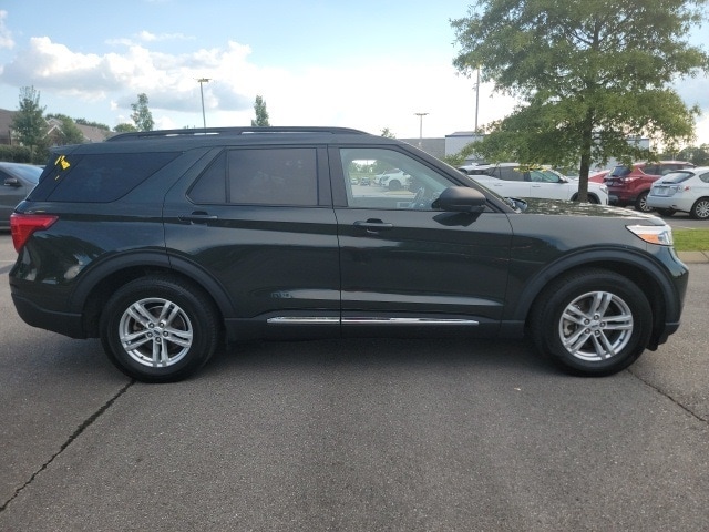 2022 Ford Explorer XLT photo 3