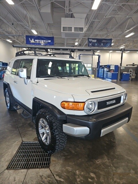 2014 Toyota FJ Cruiser Base photo 4