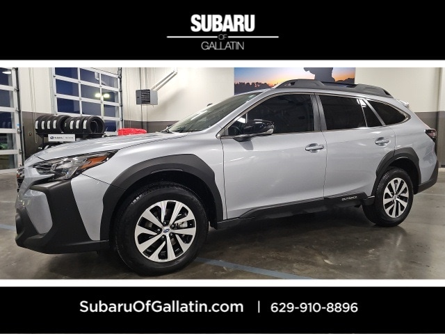 2025 Subaru Outback Premium's photo