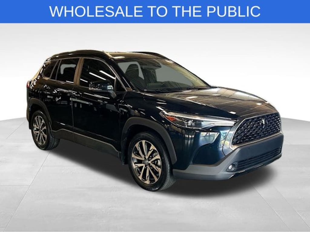 Used 2022 Toyota Corolla Cross XLE SUV
