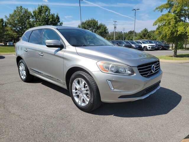 2015 Volvo XC60 T5 Premier photo 2