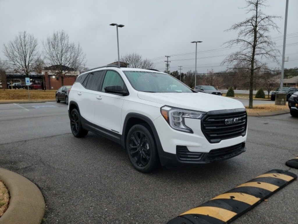Used 2022 GMC Terrain SLE SUV
