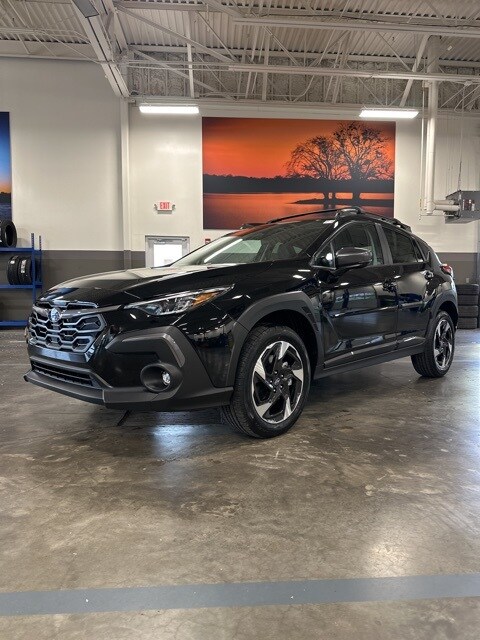 2025 Subaru Crosstrek Limited photo 2