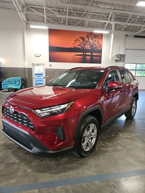 Used 2023 Toyota RAV4 XLE with VIN 2T3W1RFVXPW267988 for sale in Gallatin, TN