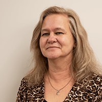 Staff member Cynthia Scott from ID_a17627c95a87