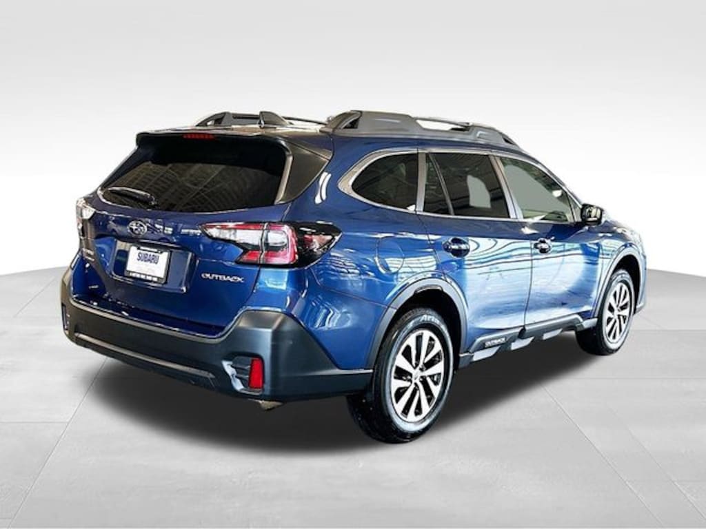 Used 2021 Subaru Outback Premium SUV