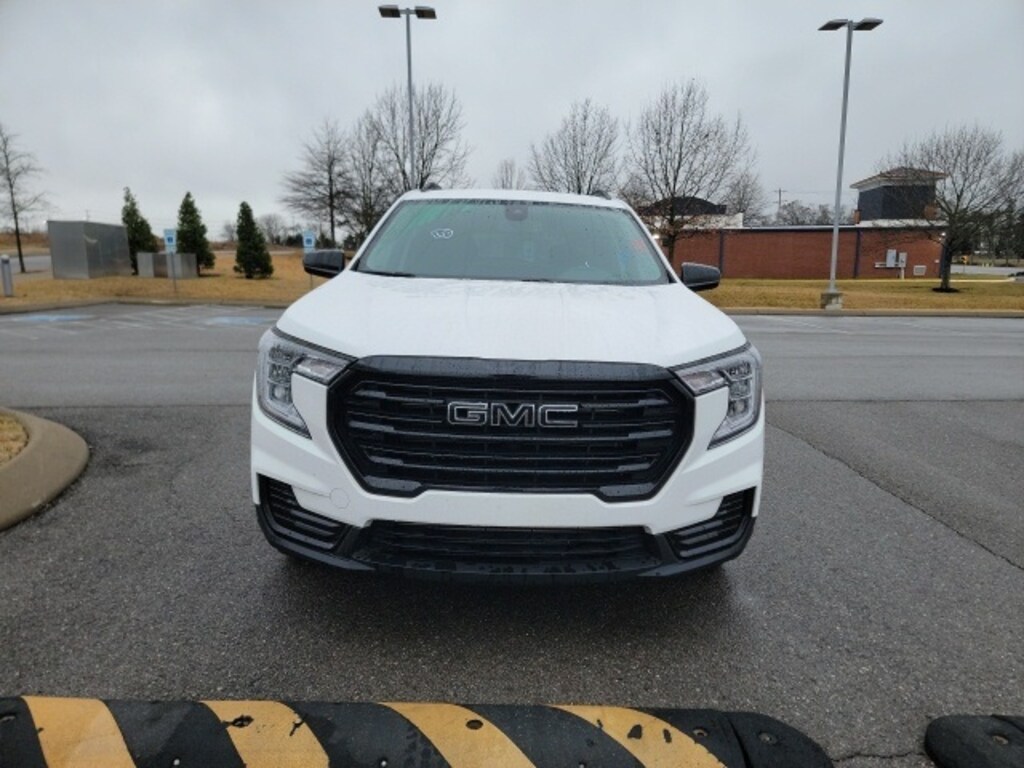 Used 2022 GMC Terrain SLE SUV