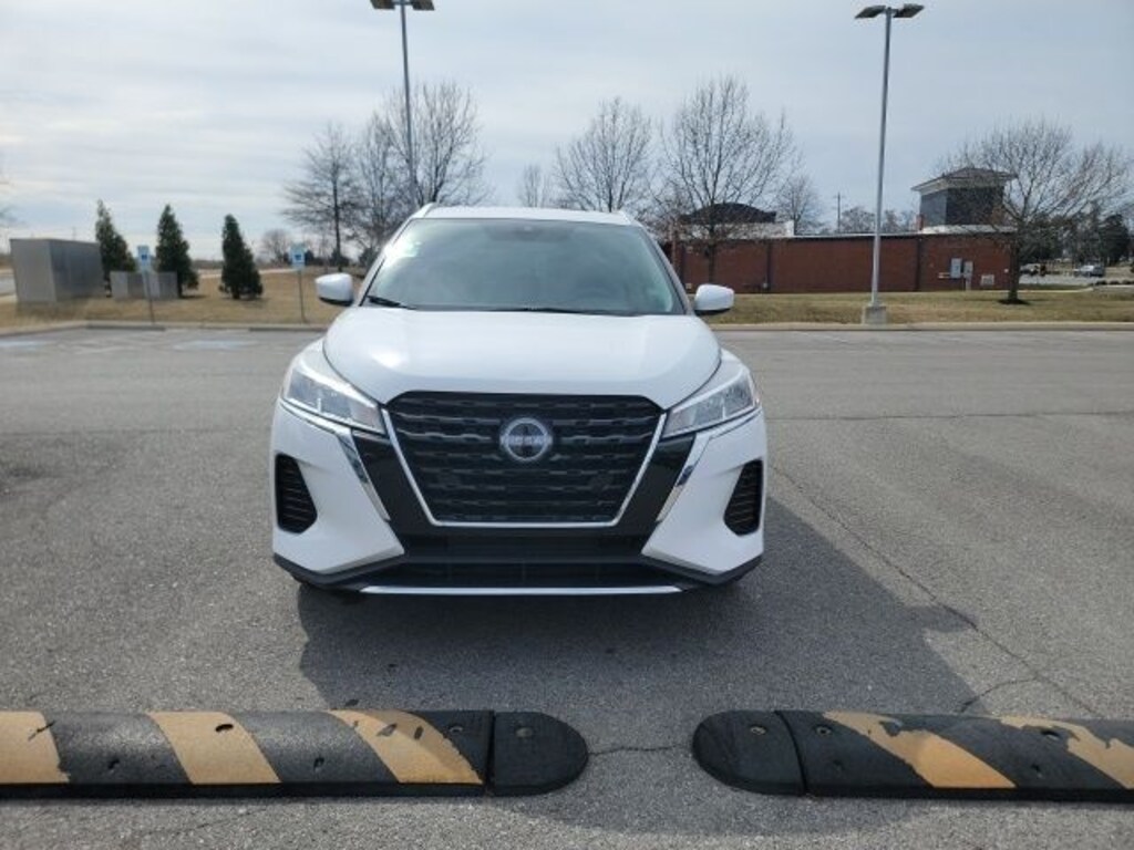 Used 2023 Nissan Kicks SV SUV