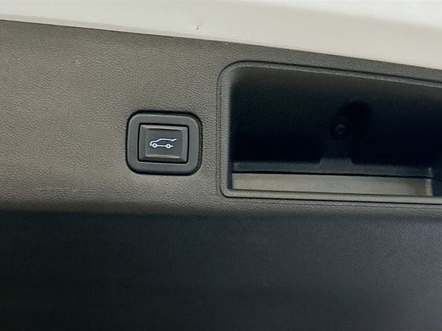 2022 GMC Terrain SLE - Photo 14