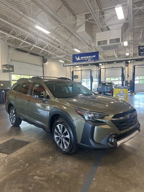 2025 Subaru Outback Limited photo 4